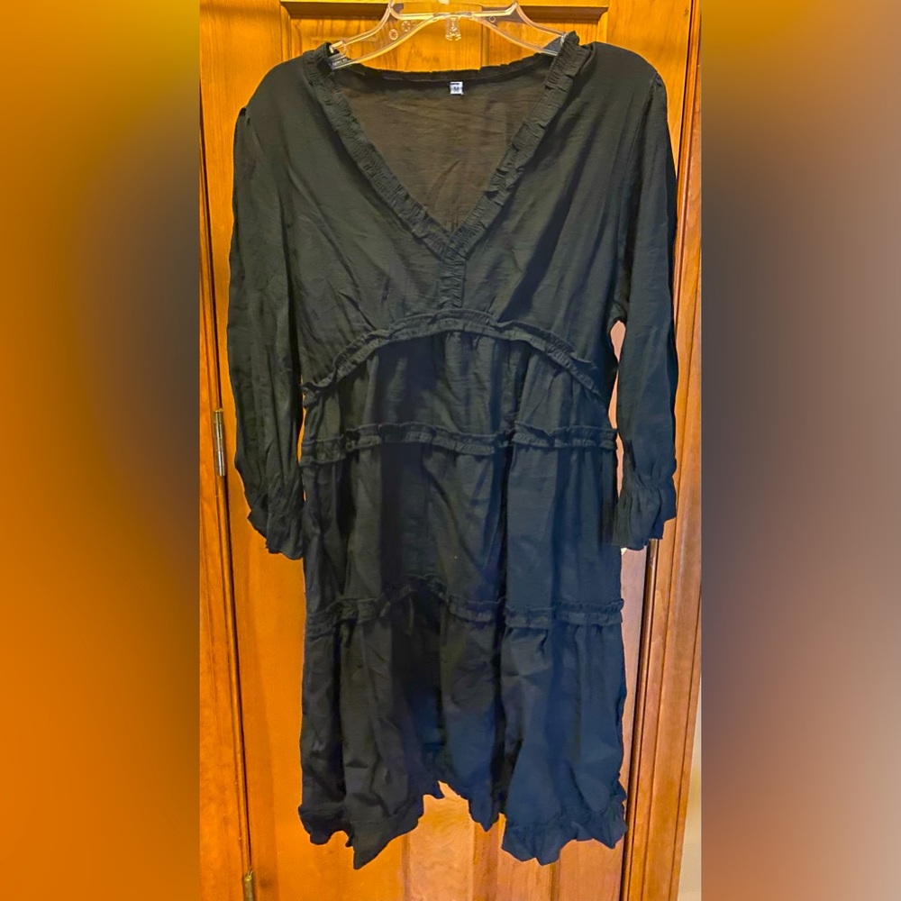 Black v neck linen dress